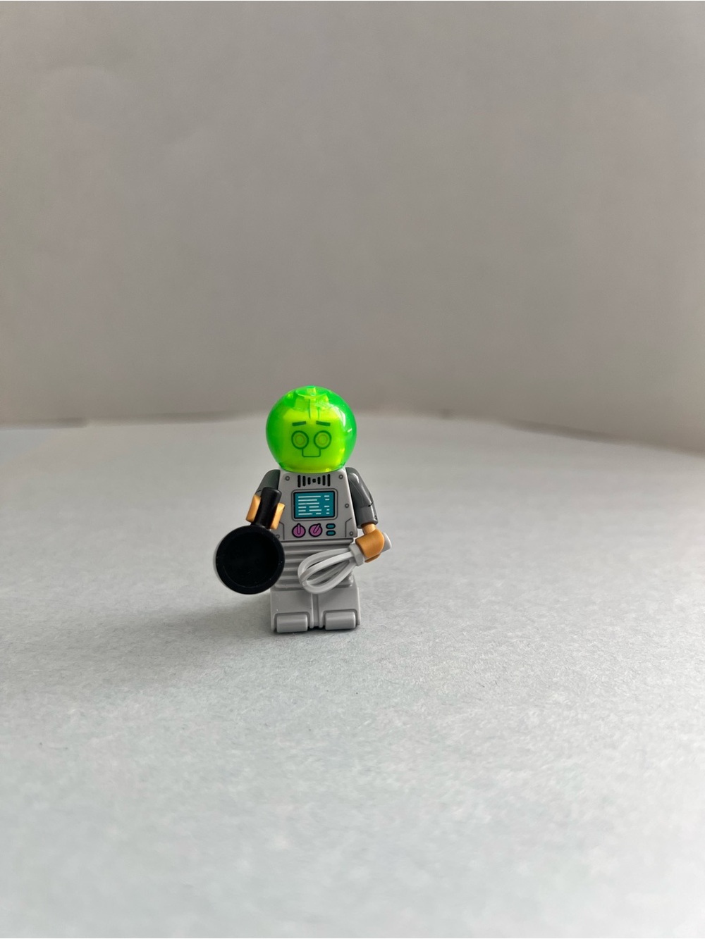 LEGO Minifigure Series 26 Space Robot Butler